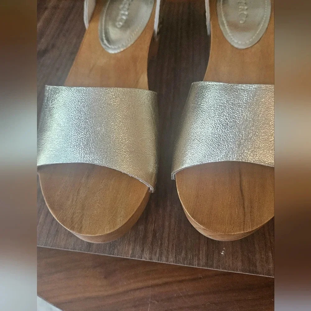 RAG & CO Cara wooden Heeled clogs -Gold Metallic. Size 6 NWOT - Picture 6 of 9